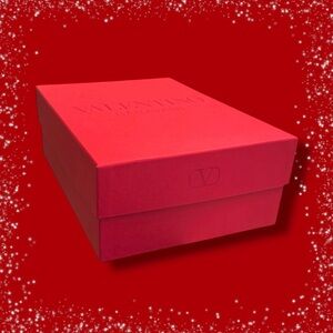 💕Valentino Garavani Signature Vibrant Red Gift / Shoes Box Tonal Logo